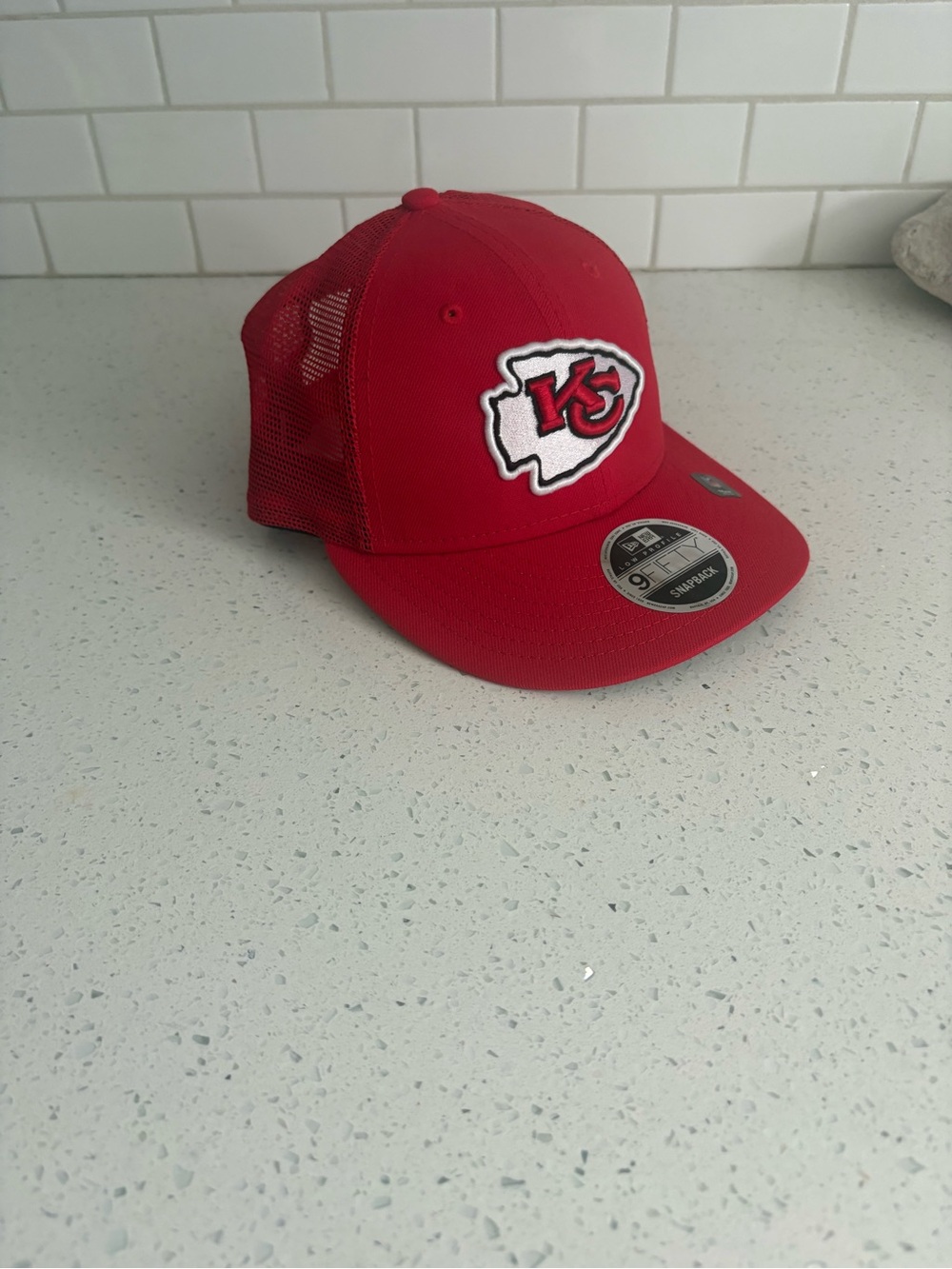 NWT Kansas City Chiefs Red Flat Bill Trucker Hat New Era 9Fifty